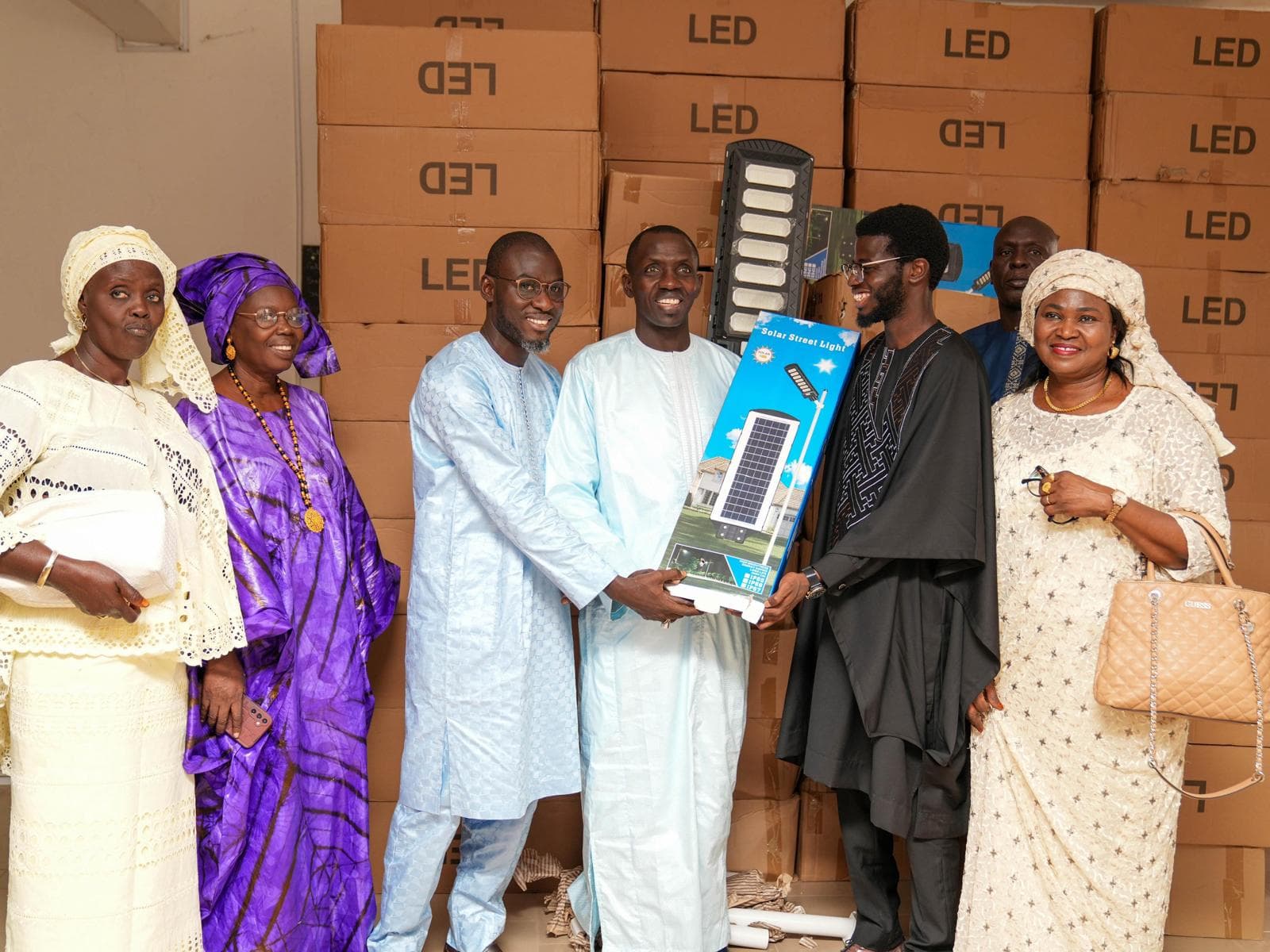 Installation de 500 lampadaires solaires - image 2